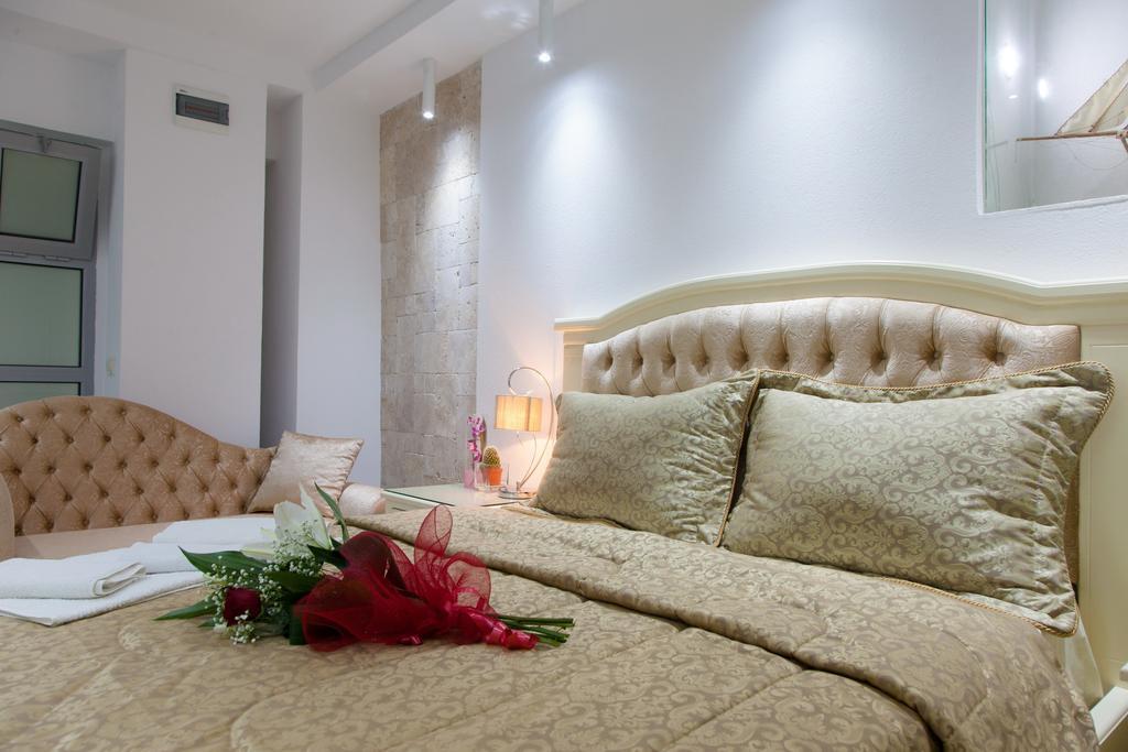 Hotel Senator Улцин Екстериор снимка